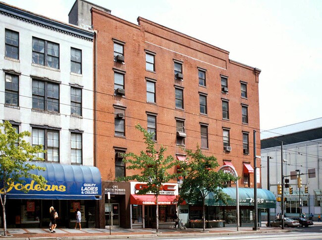 Vista alternativa del edificio - 220 W Baltimore St