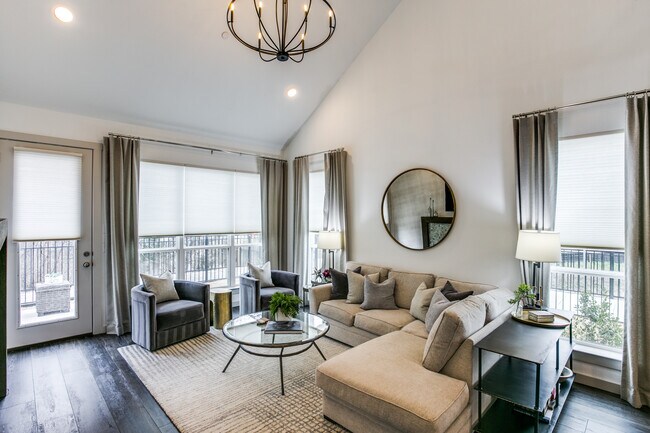 Photo - 100 Claire Dr