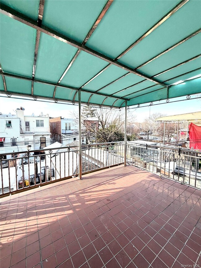 Building Photo - 30-06 85th St Unit 2nd Fl