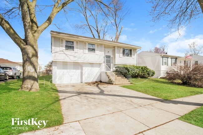 Photo - 341 Emery Ave