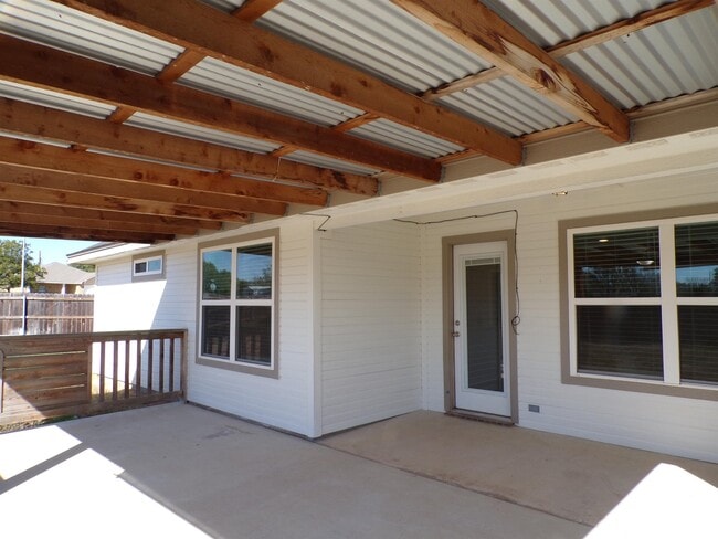 Photo - 112 Rylee Rd