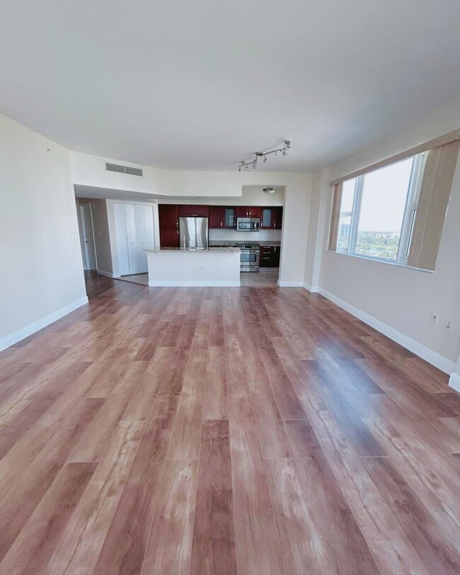 Photo - 19900 E Country Club Dr Unit 1020