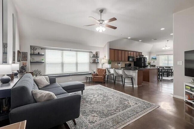 Photo - 205 Field Corn Ln