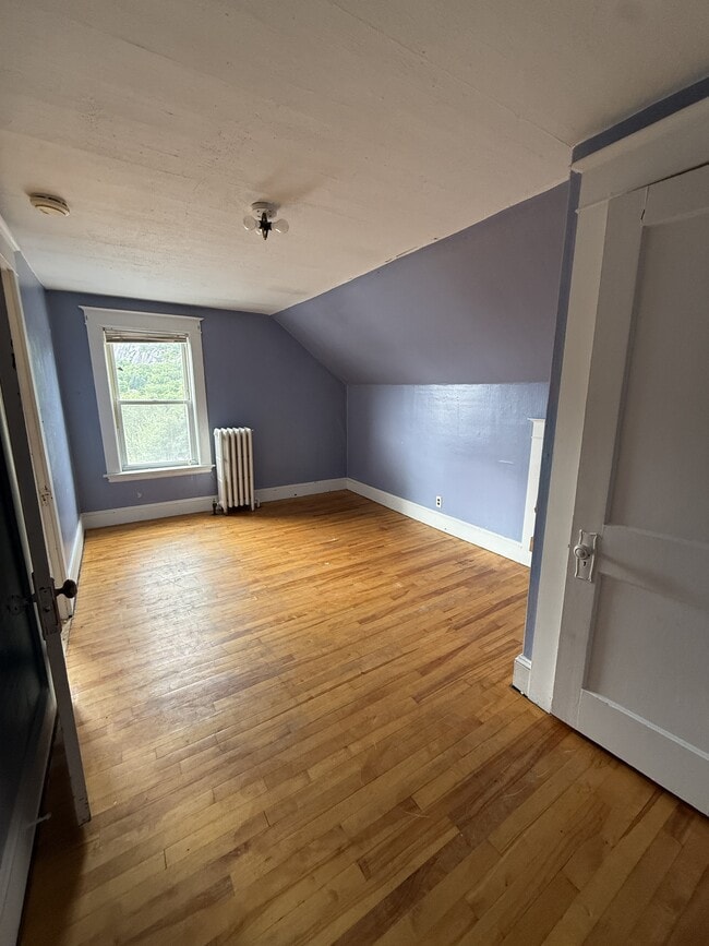 372 Madison Ave Unit 3