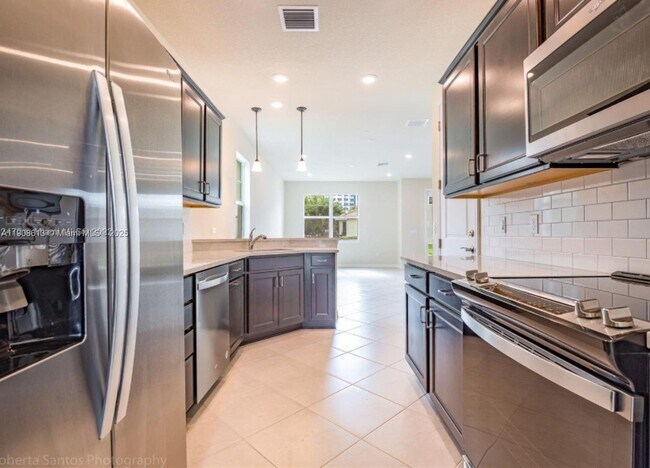 Photo - 3932 Long Leaf Ln