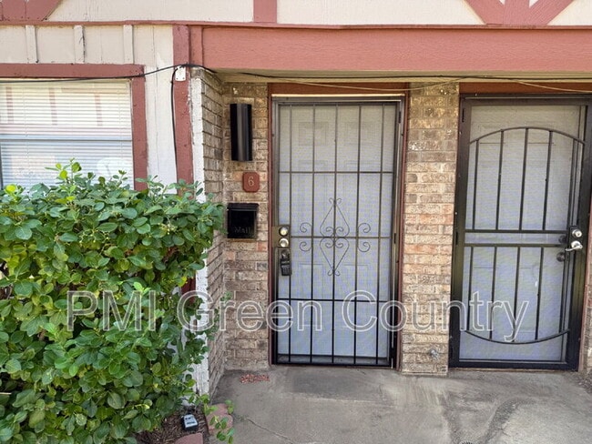 Building Photo - 4704 S Darlington Ave Rental