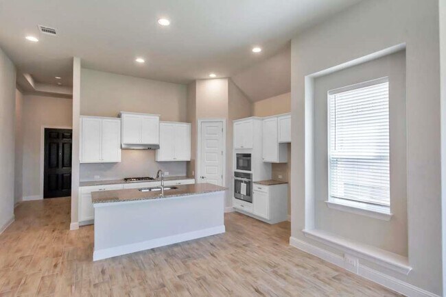 Photo - 2208 Bell Mare Vw