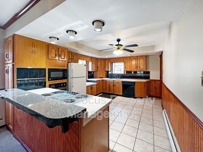 Photo - 2734 Dove St