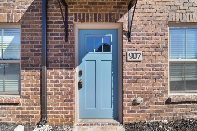 Photo - 1000 Henry Pl Blvd