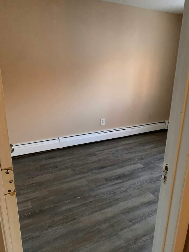 Photo - 819 Westminster Hill Rd