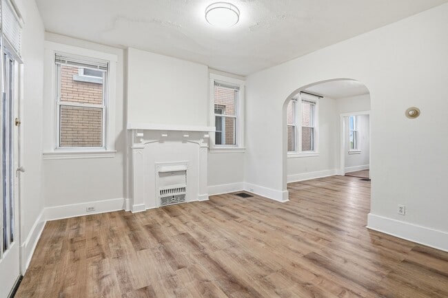 Building Photo - 1266 Mississippi Ave Unit 1