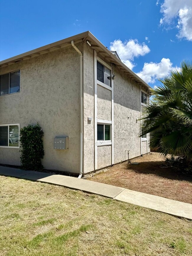 Charming 2-Bedroom Condo in Antioch - Charming 2-Bedroom Condo in Antioch Unit 4