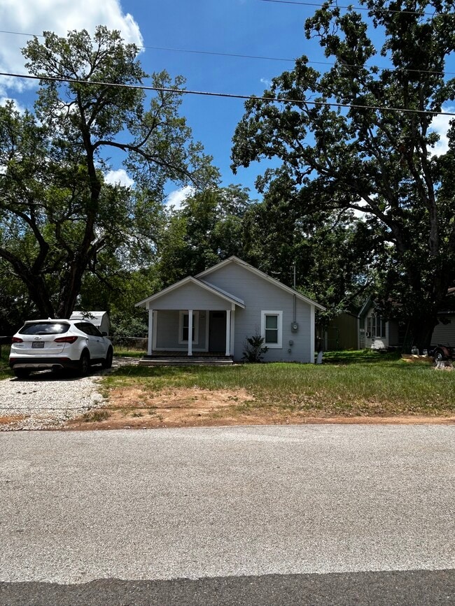 Photo - 229 N Garrison St