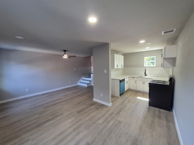 Photo - 3268 Holman St Unit 3