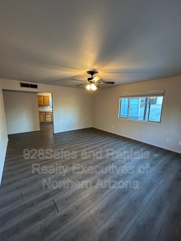 Photo - 906 W Summit Ave