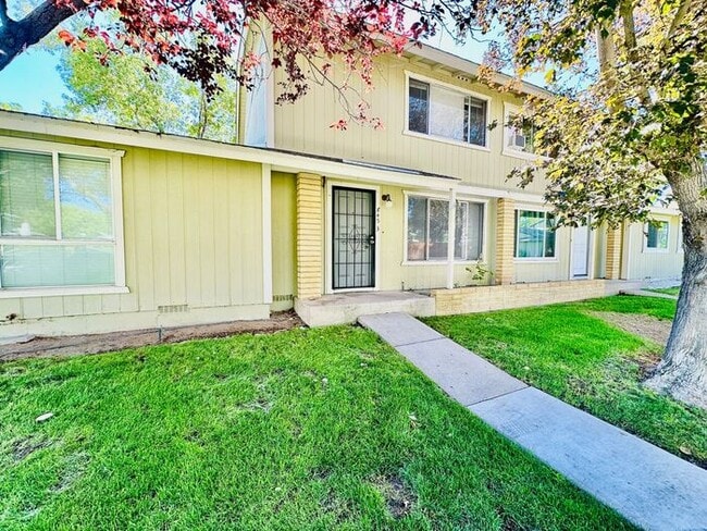 Building Photo - 845 Ridgewood Dr Rental