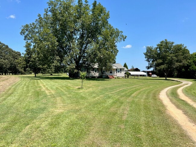 Photo - 1053 New Bridge Rd