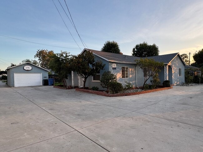 Photo - 9008 Painter Ave