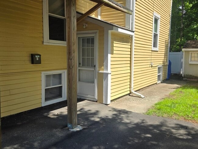 Building Photo - 4 Church St Unit 1