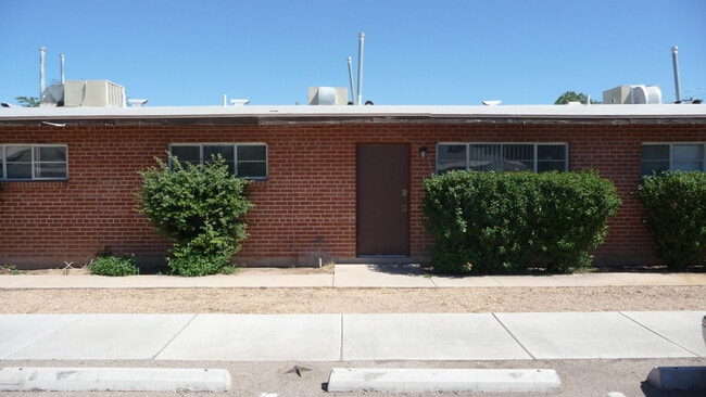 Building Photo - 4333 E Bellevue St