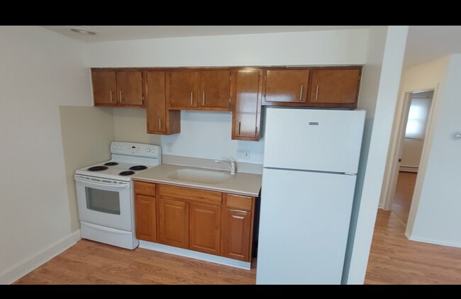 Kitchen - 308 Kehoe Rd Unit 4A