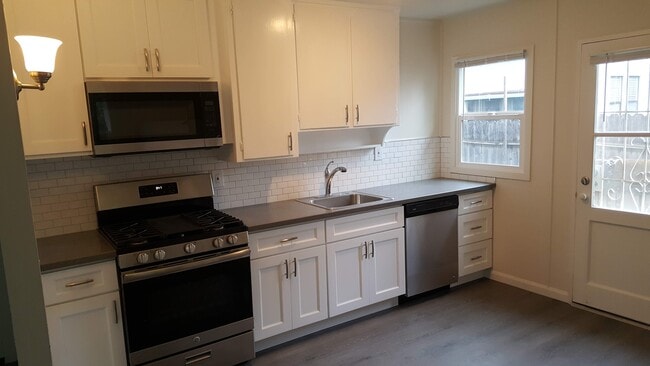 Photo - 663 Rose Ave