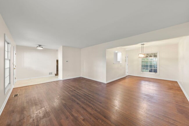 Photo - 345 Green Valley Dr