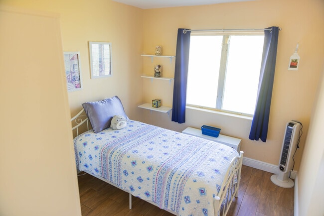 Photo - 2028 Bridgeman Dr