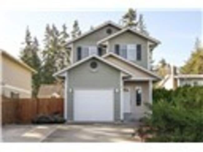 Building Photo - Great Port Angeles Location