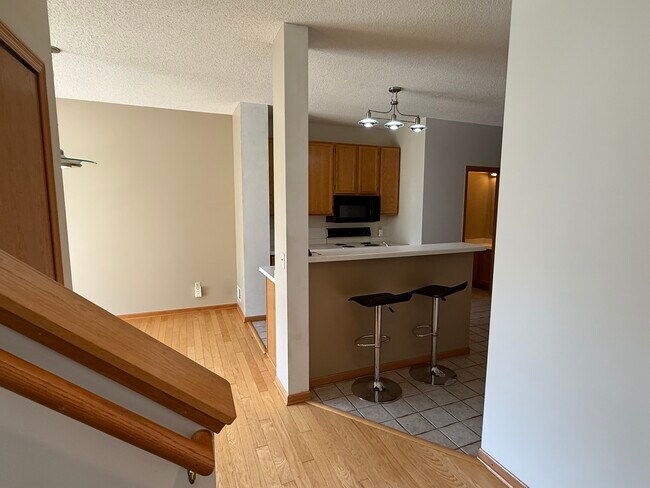 Photo - 15546 Garnet Way