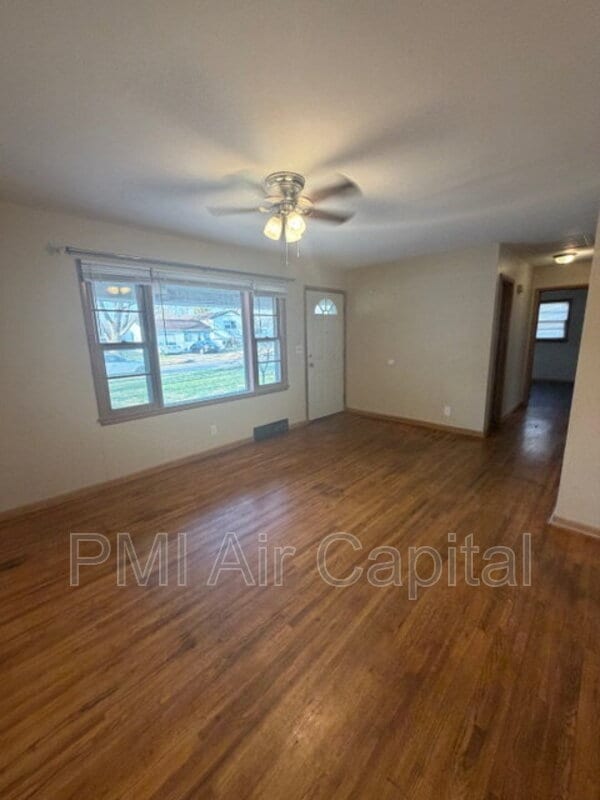 Photo - 1615 W Haskell St