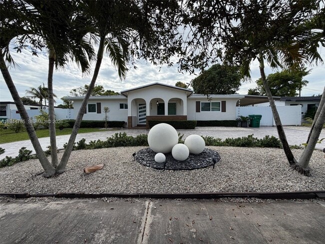 Building Photo - 9920 Jamaica Dr