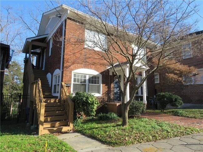 Building Photo - 655 Kennesaw Ave NE