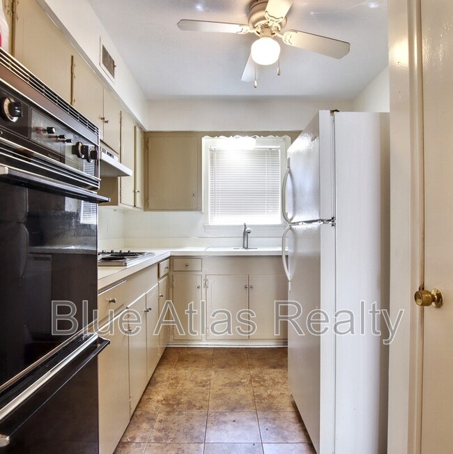 Photo - 3903 Hawthorne Ave