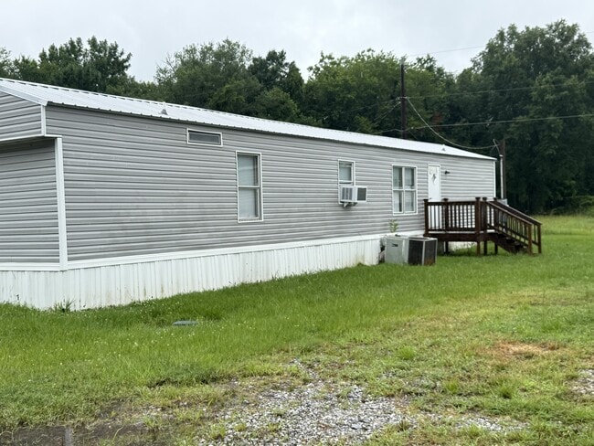 2704 Valley Rd