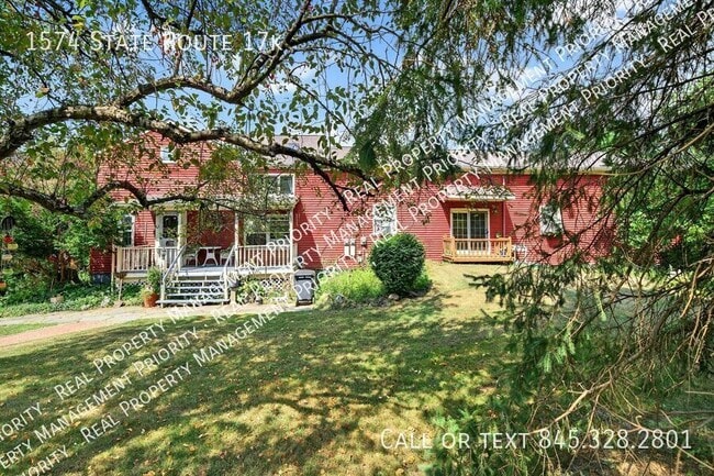 Photo - 1574 NY-17K House