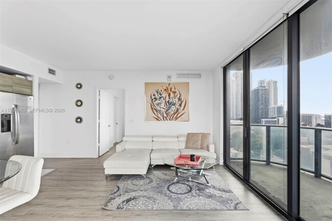 Building Photo - 121 NE 34th St Unit 1001