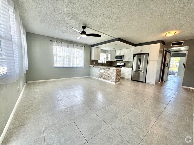Building Photo - 249 Newport P Unit 249 Rental