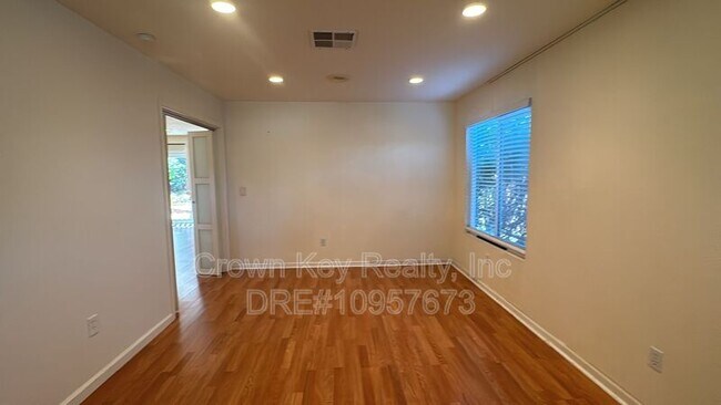 Photo - 234 La Monte Ln