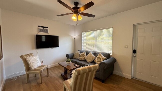 1302 S Federal Hwy Unit 1