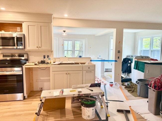 Photo - 2 Boom Rd Unit 1st Floor 2 bedroom