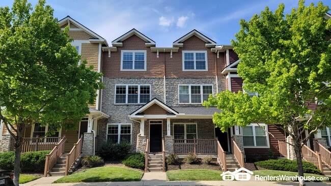 Building Photo - 2816 Lake Ave