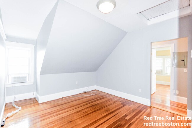 231 Chestnut Hill Ave Unit 3