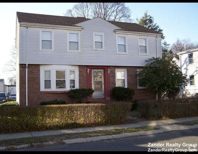 Building Photo - 47 Newcroft Cir Unit 1 Rental