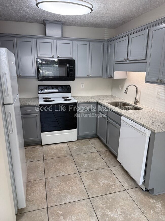 Photo - 9980 Bowman Ave Unidad B