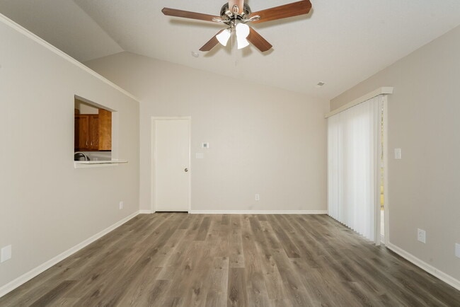 Photo - 4038 Knollwood Ave