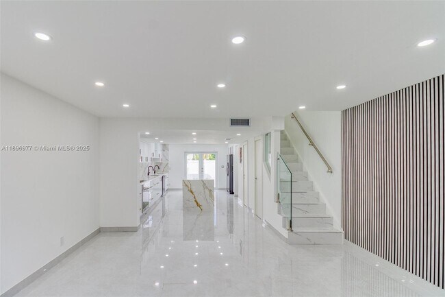 Photo - 5235 SW 40th Ave