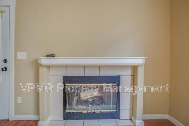 Photo - 7809 NE 24th Ct