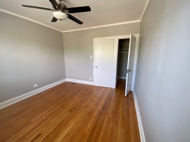 Photo - 9001 S Loomis St Unidad 12