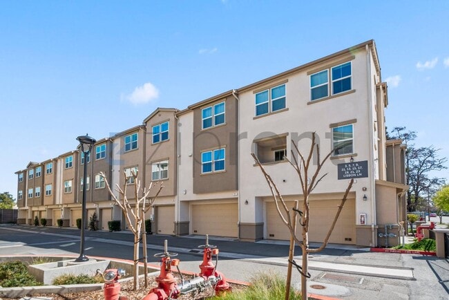 Photo - 15 Lisbon Ln